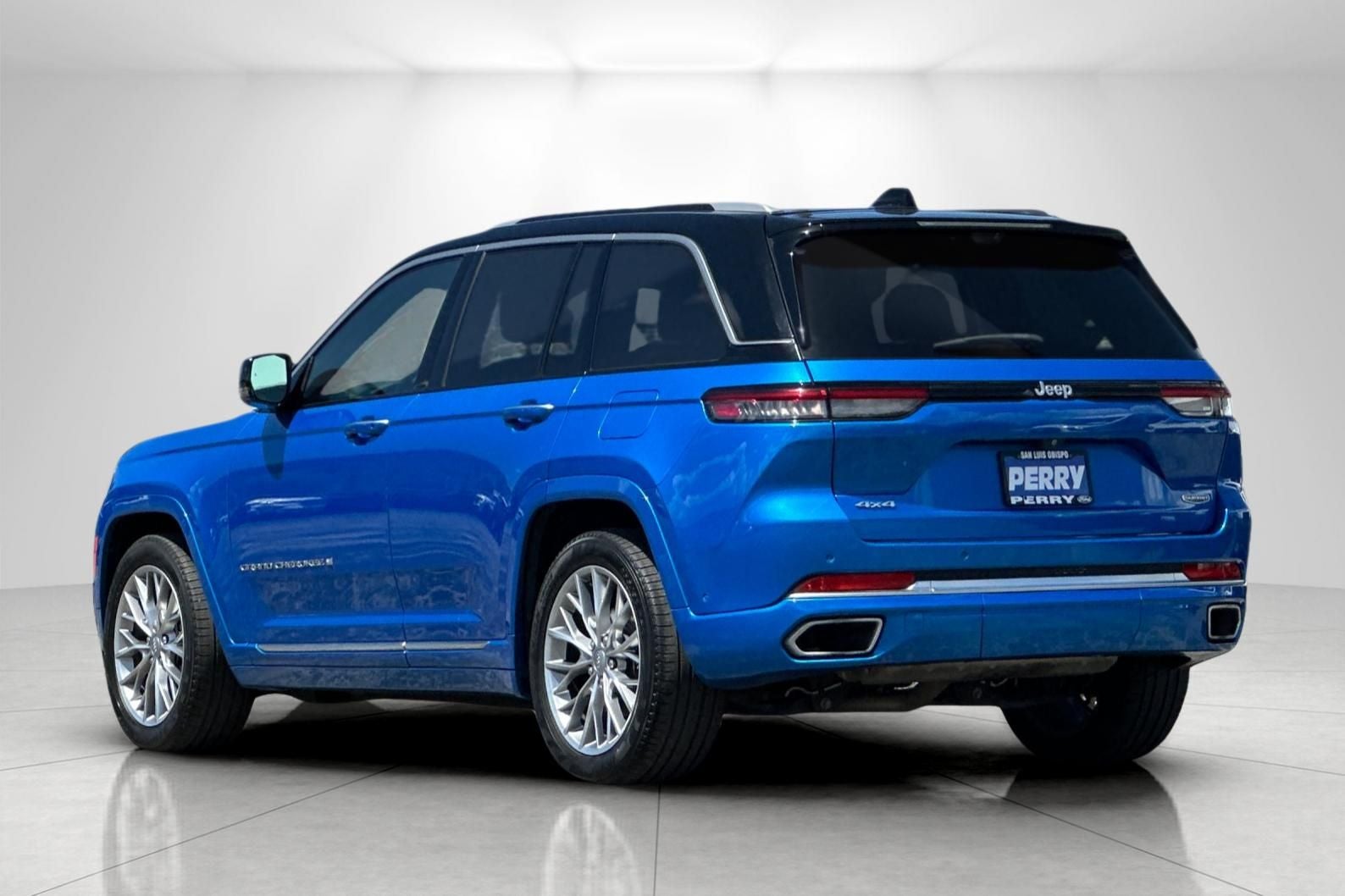 2023 Jeep Grand Cherokee Summit