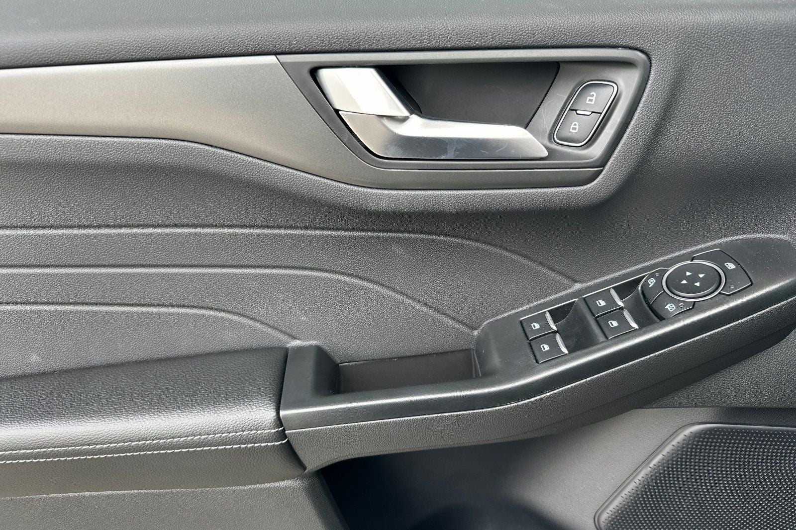 2025 Ford Escape Plug-In Hybrid Base