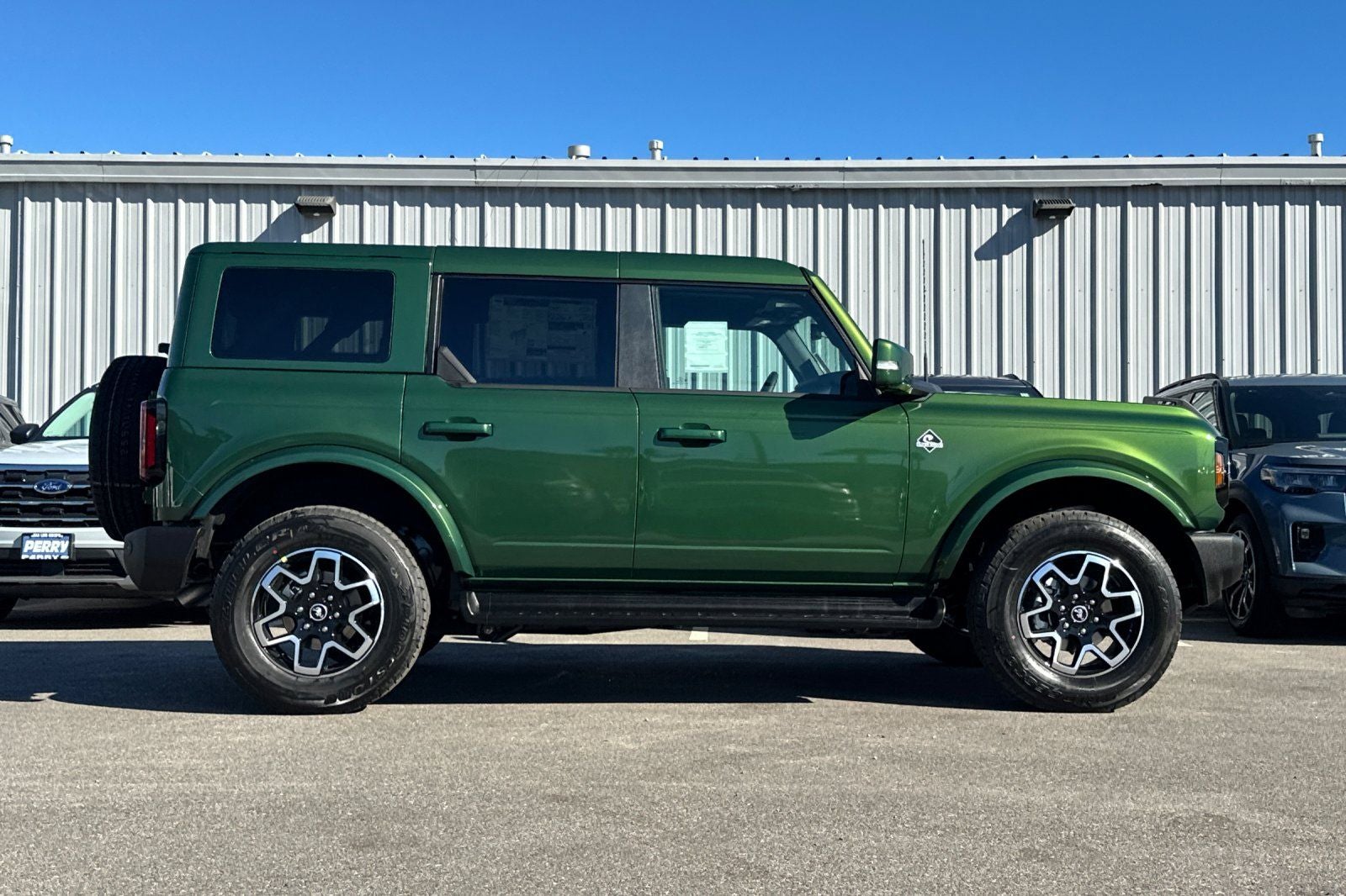 2025 Ford Bronco Outer Banks