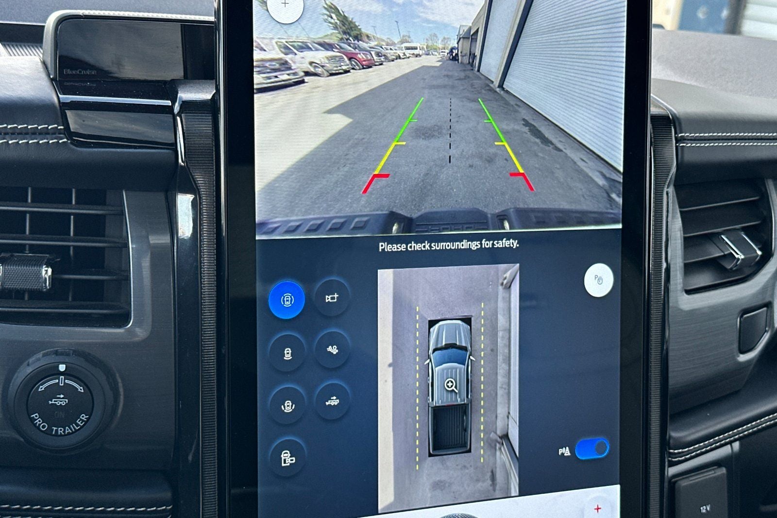 2022 Ford F-150 Lightning Platinum