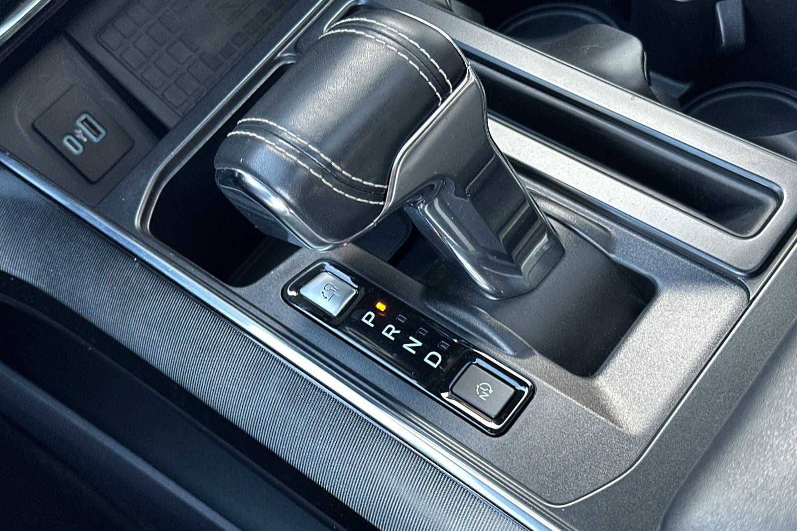 2022 Ford F-150 Lightning Platinum