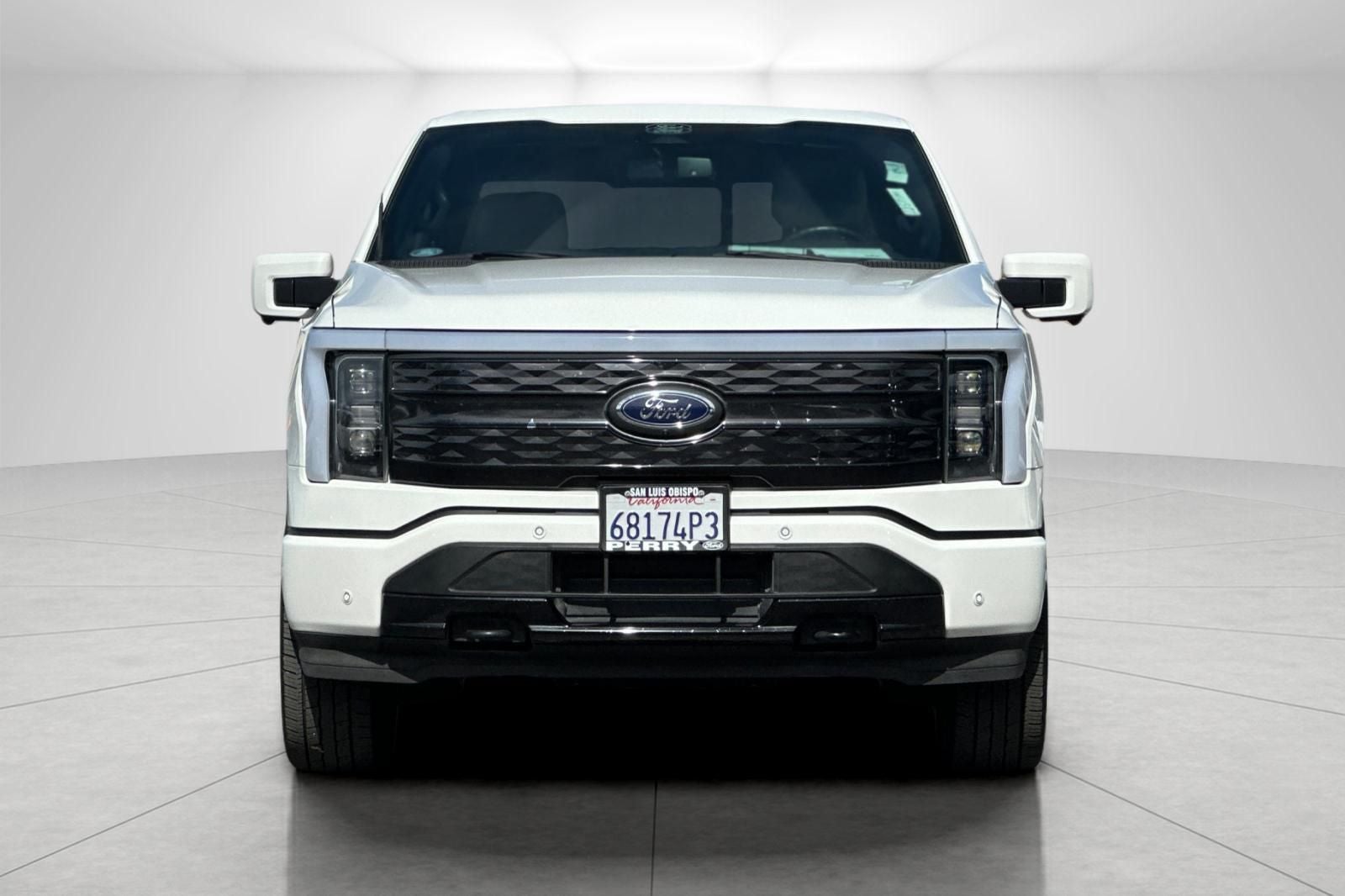 2022 Ford F-150 Lightning Platinum