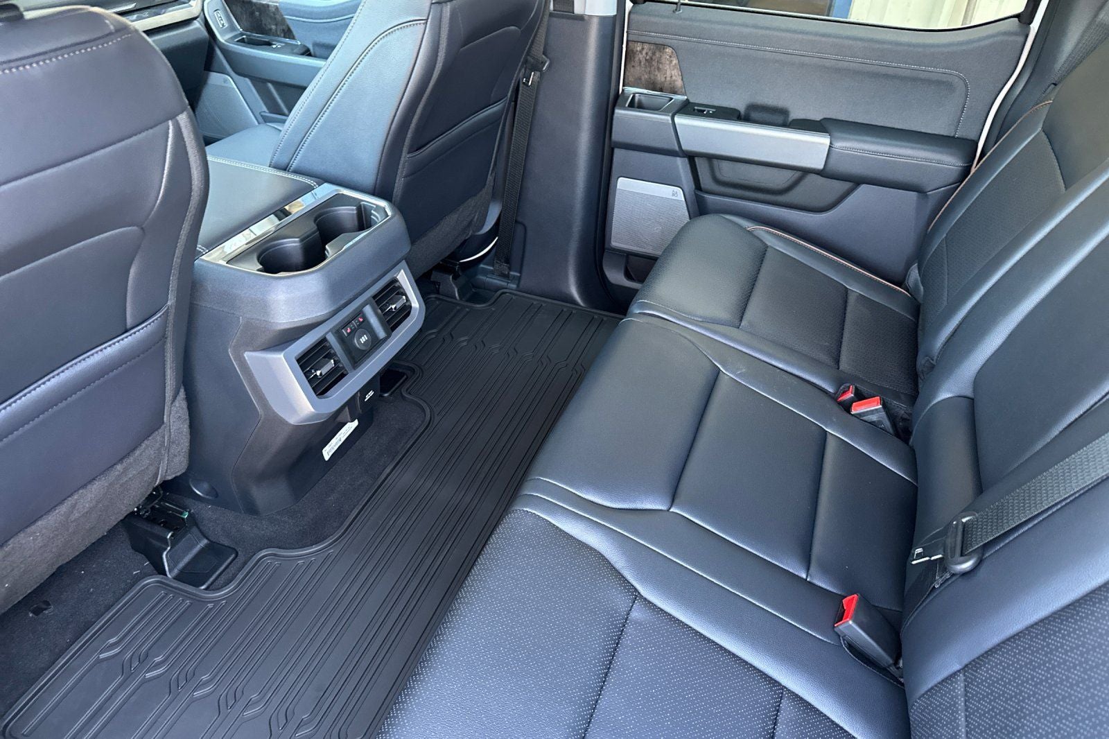 2025 Ford F-350SD Lariat