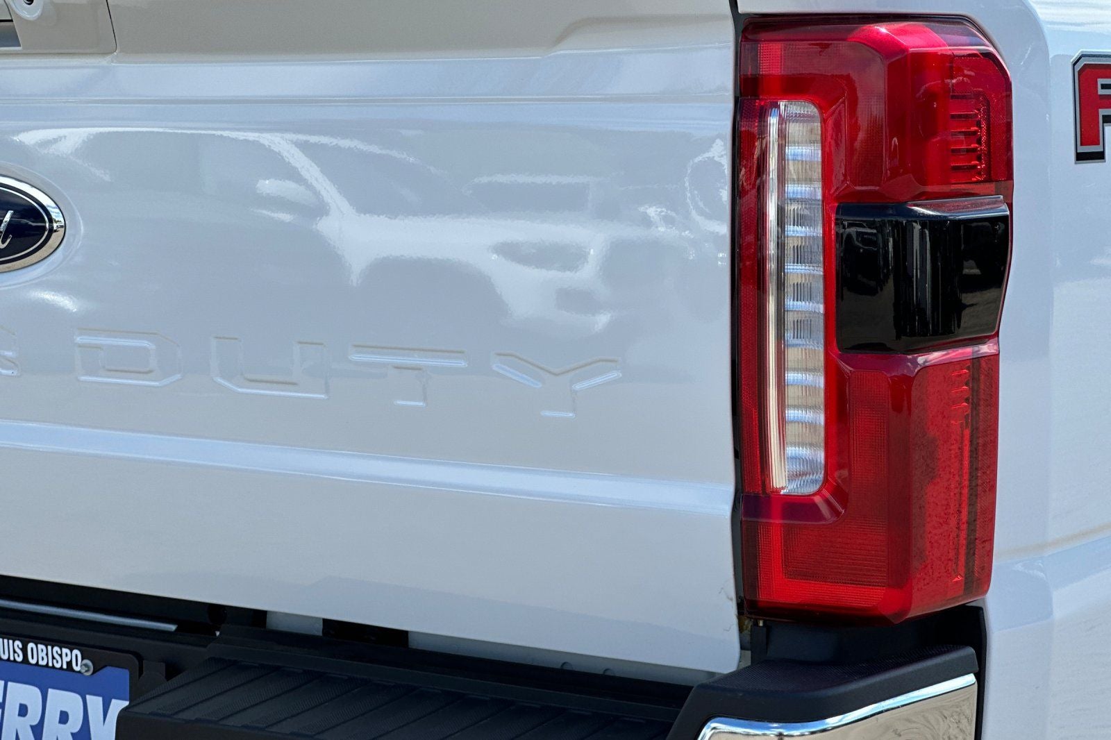 2026 Ford F-350SD Lariat