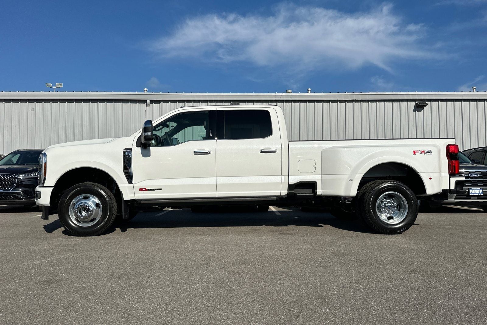 2026 Ford F-350SD Platinum DRW