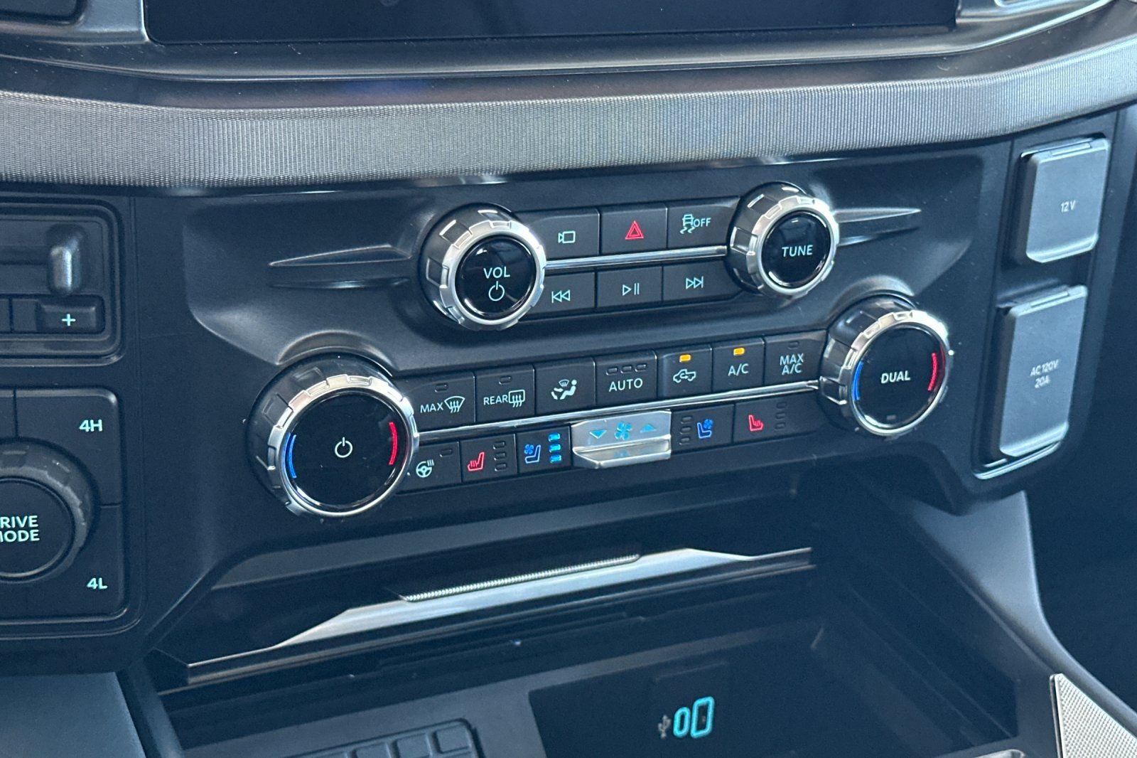 2026 Ford F-450SD Platinum DRW