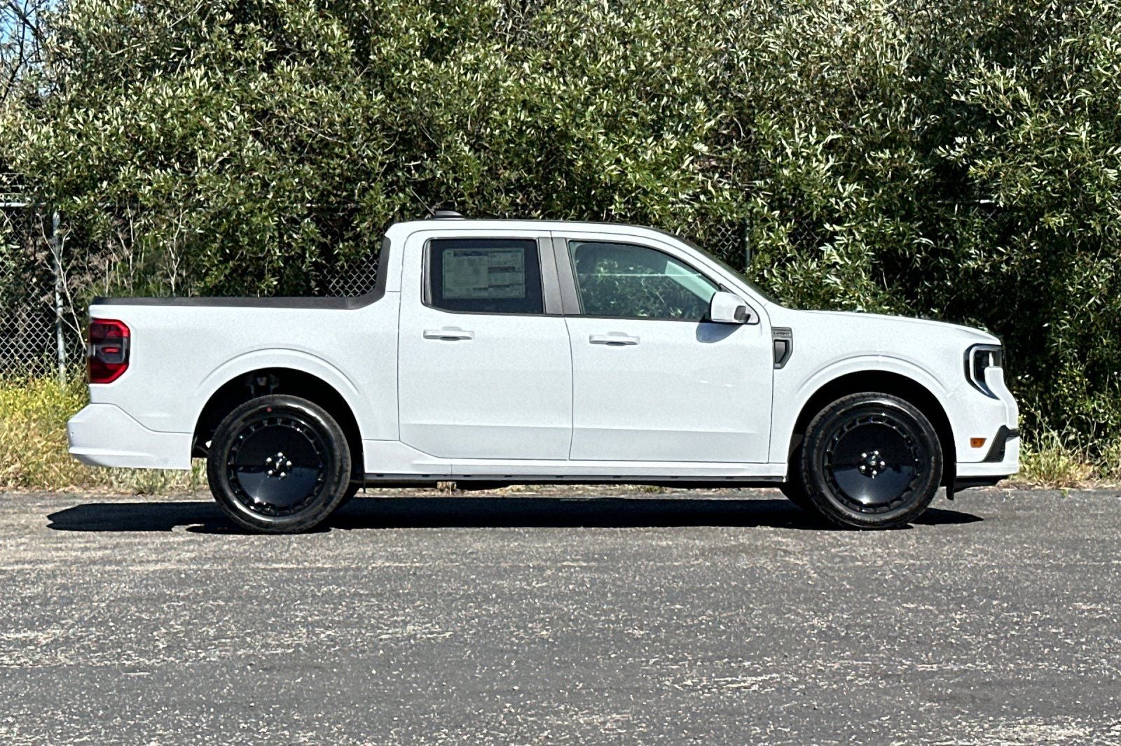 2025 Ford Maverick Lobo Standard