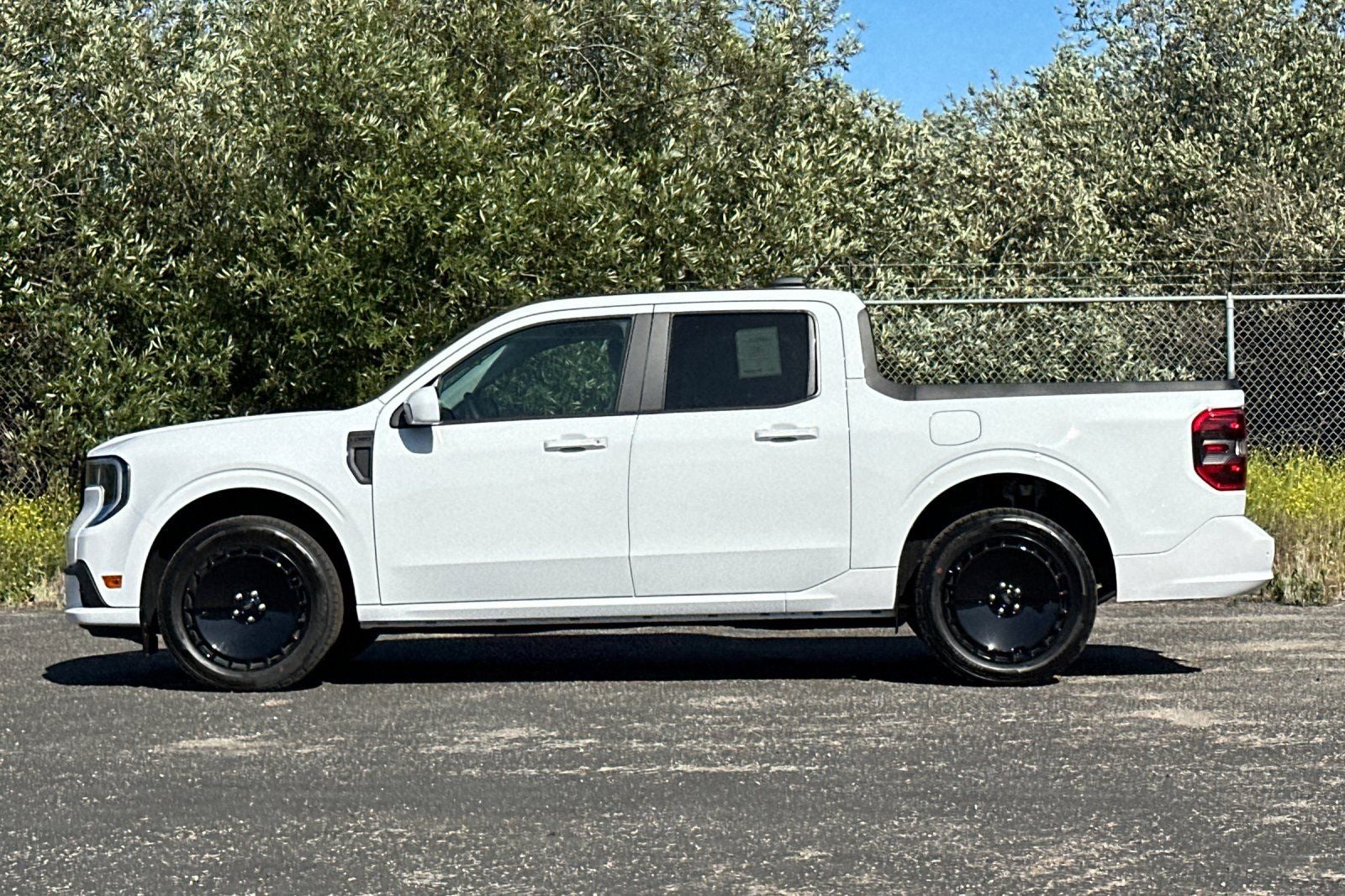 2025 Ford Maverick Lobo Standard