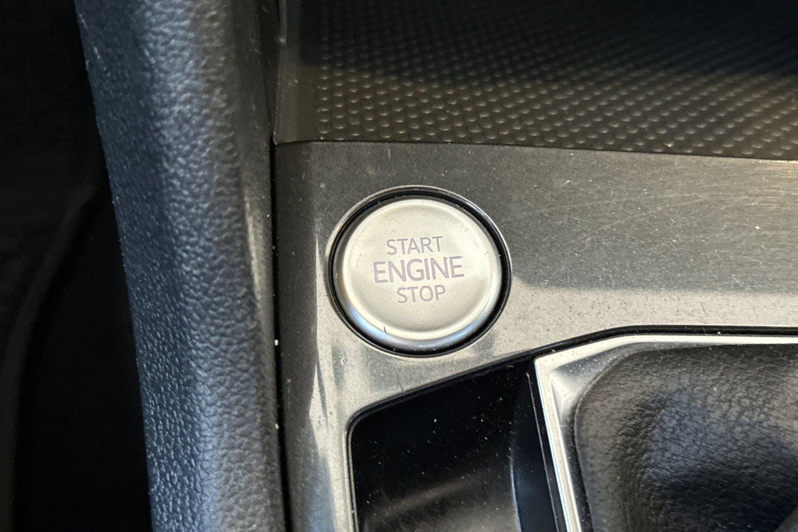 2022 Volkswagen Tiguan 2.0T S