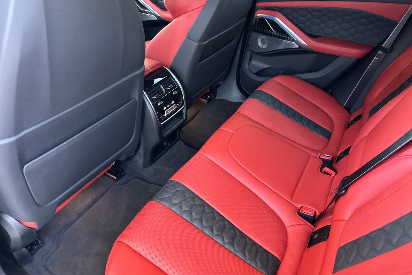 2021 BMW X6 M SERIES