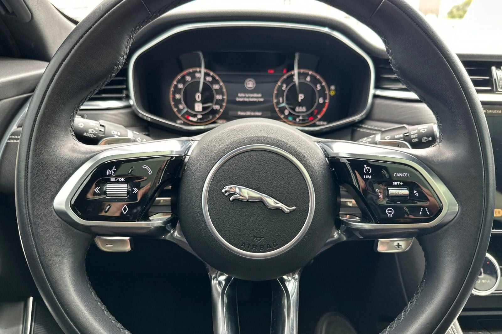 2024 Jaguar F-PACE P400 R-Dynamic S