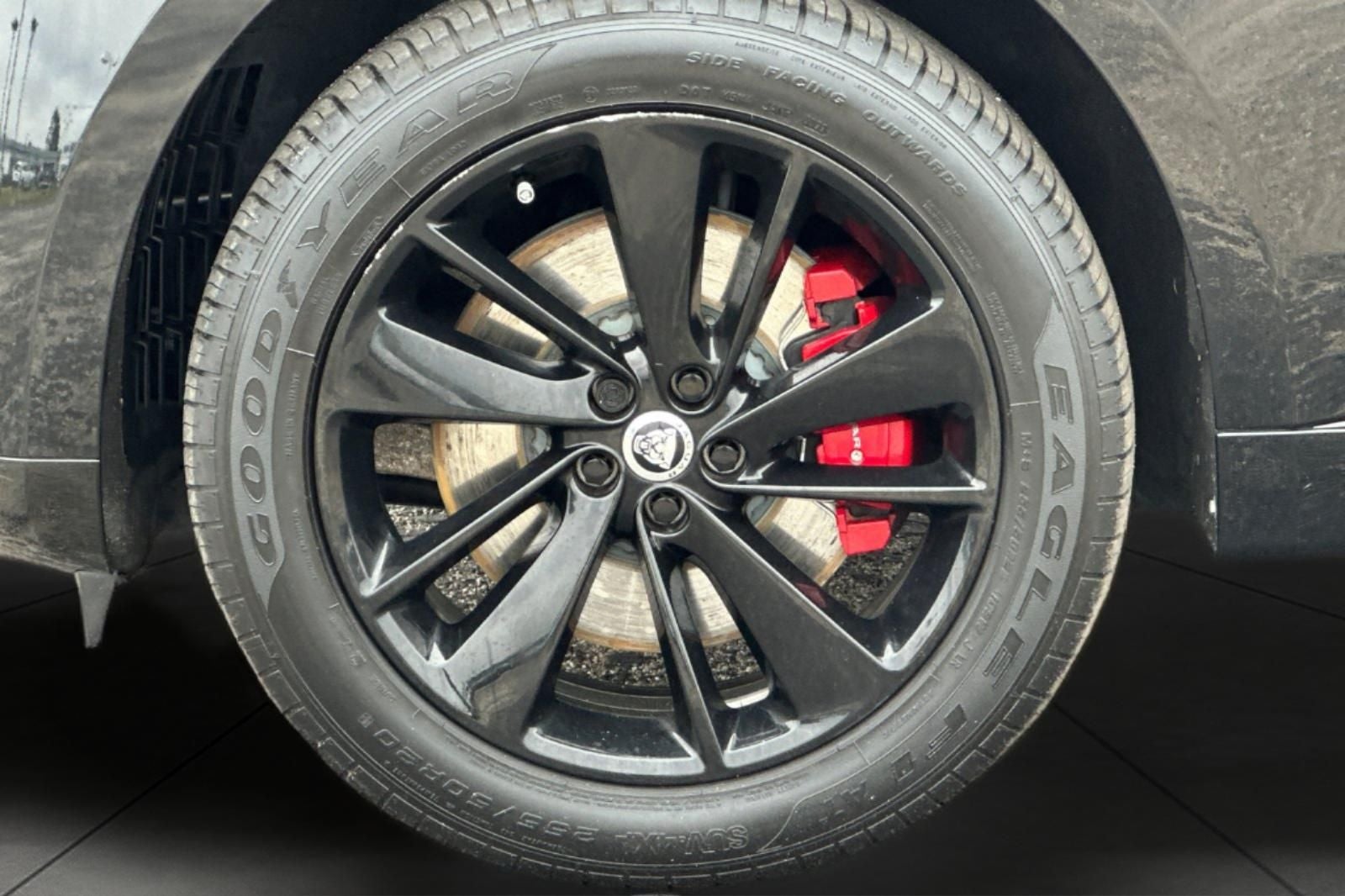 2024 Jaguar F-PACE P400 R-Dynamic S