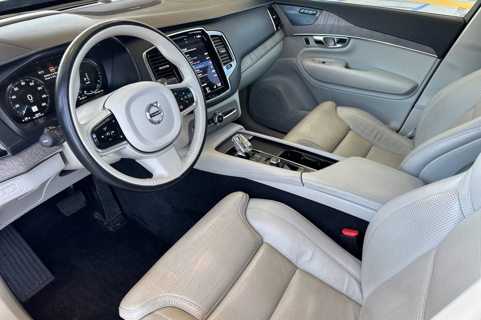 2022 Volvo XC90 Recharge Plug-In Hybrid T8 Inscription 7 Passenger