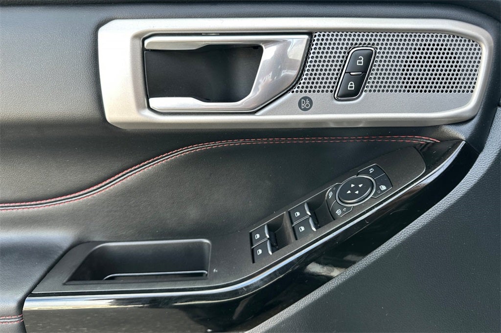 2024 Ford Explorer ST-Line