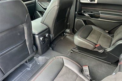 2024 Ford Explorer ST-Line