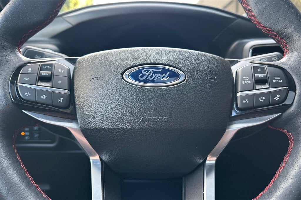 2024 Ford Explorer ST-Line