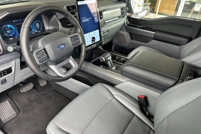 2025 Ford F-150 Lightning Flash