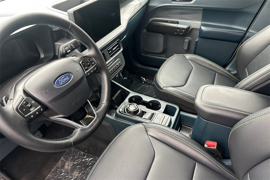 2025 Ford Maverick Lobo Standard