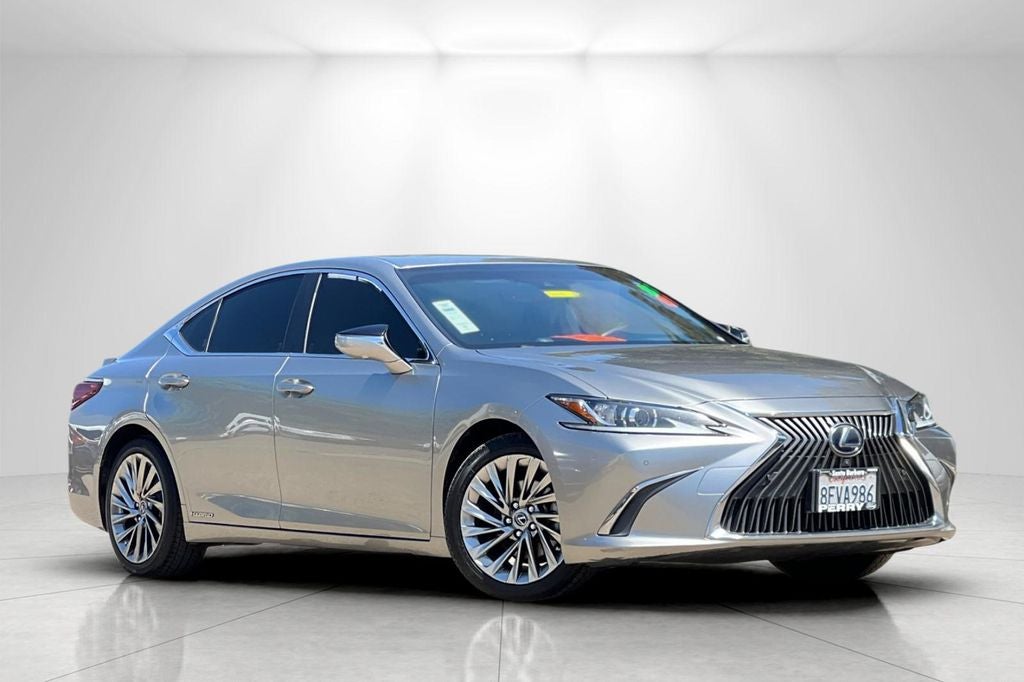 2019 Lexus ES 300h Luxury