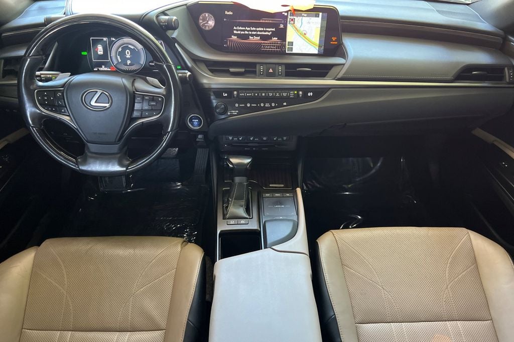 2019 Lexus ES 300h Luxury