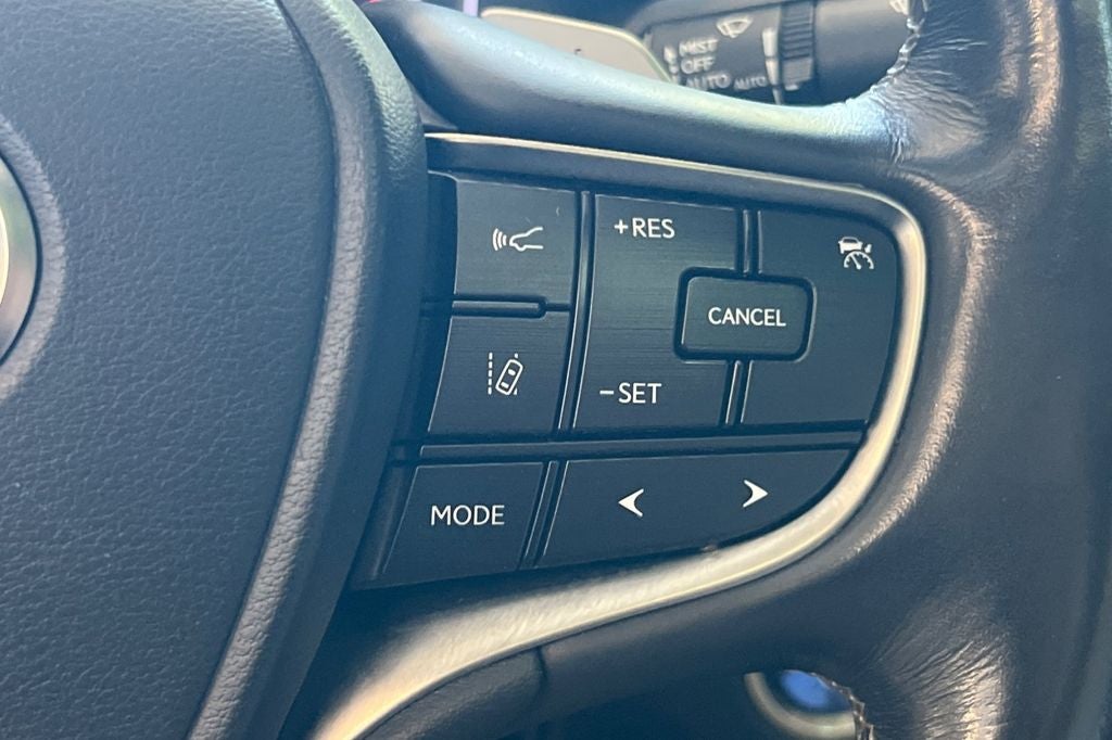 2019 Lexus ES 300h Luxury