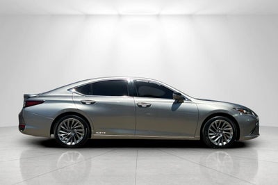2019 Lexus ES 300h Luxury