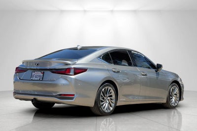 2019 Lexus ES 300h Luxury