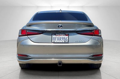 2019 Lexus ES 300h Luxury