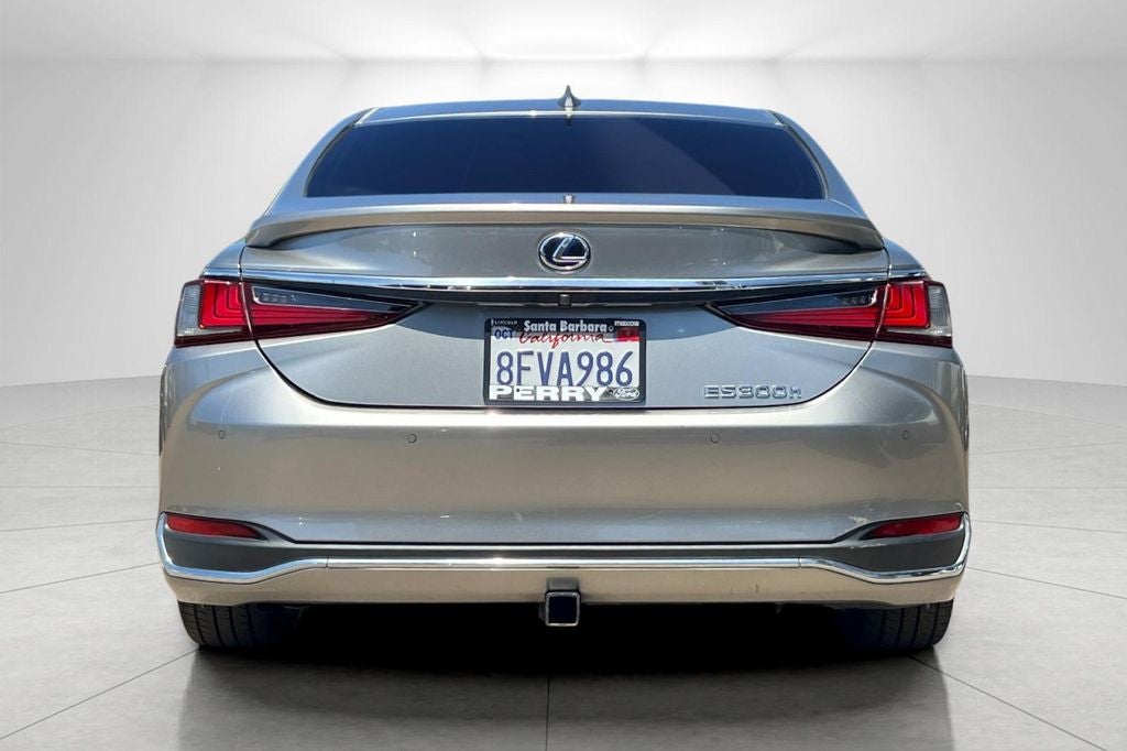 2019 Lexus ES 300h Luxury