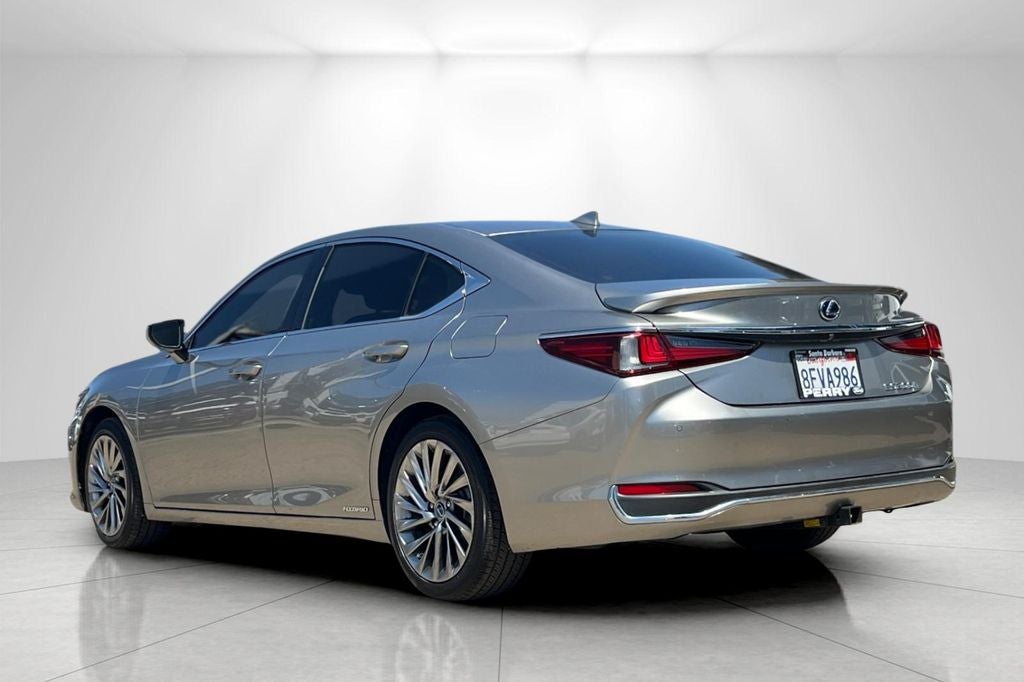 2019 Lexus ES 300h Luxury