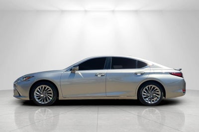 2019 Lexus ES 300h Luxury