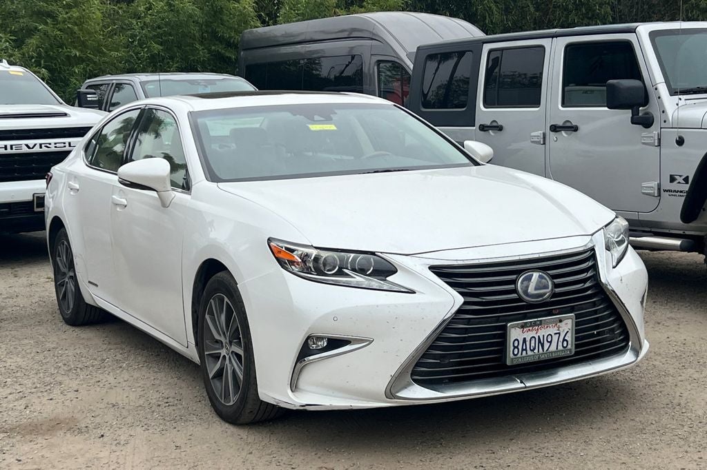 2017 Lexus ES 300h