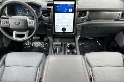 2025 Ford F-150 Lightning Lariat®