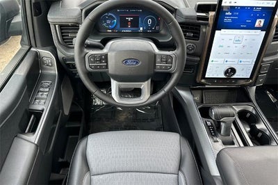 2025 Ford F-150 Lightning Lariat®