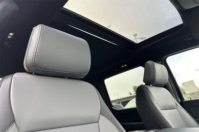 2025 Ford F-150 Lightning Lariat®