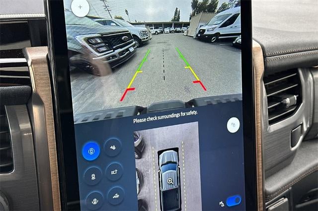 2025 Ford F-150 Lightning Lariat®