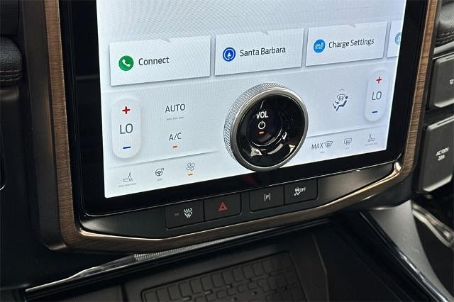 2025 Ford F-150 Lightning Lariat®