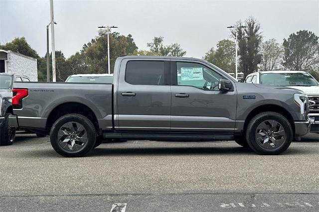 2025 Ford F-150 Lightning Lariat®