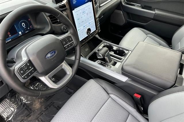 2025 Ford F-150 Lightning Lariat®